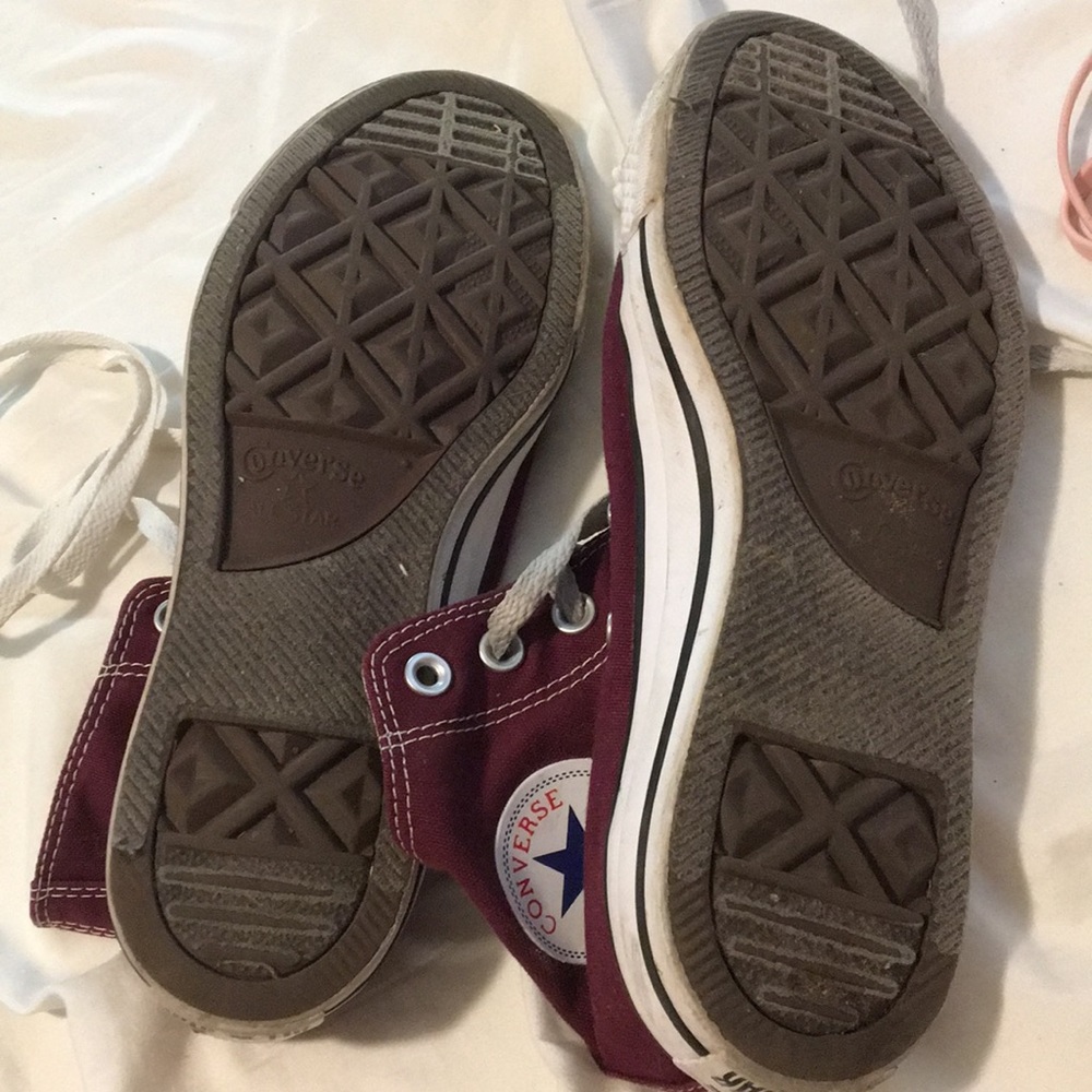Women’s Maroon hi top converse - Picture 2 of 3
